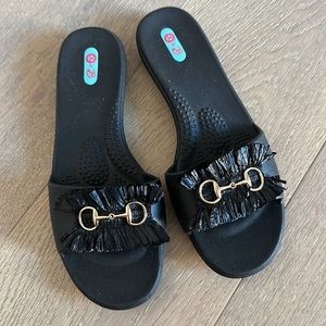 OKA B X LISI LERCH Black Horsebit Slides